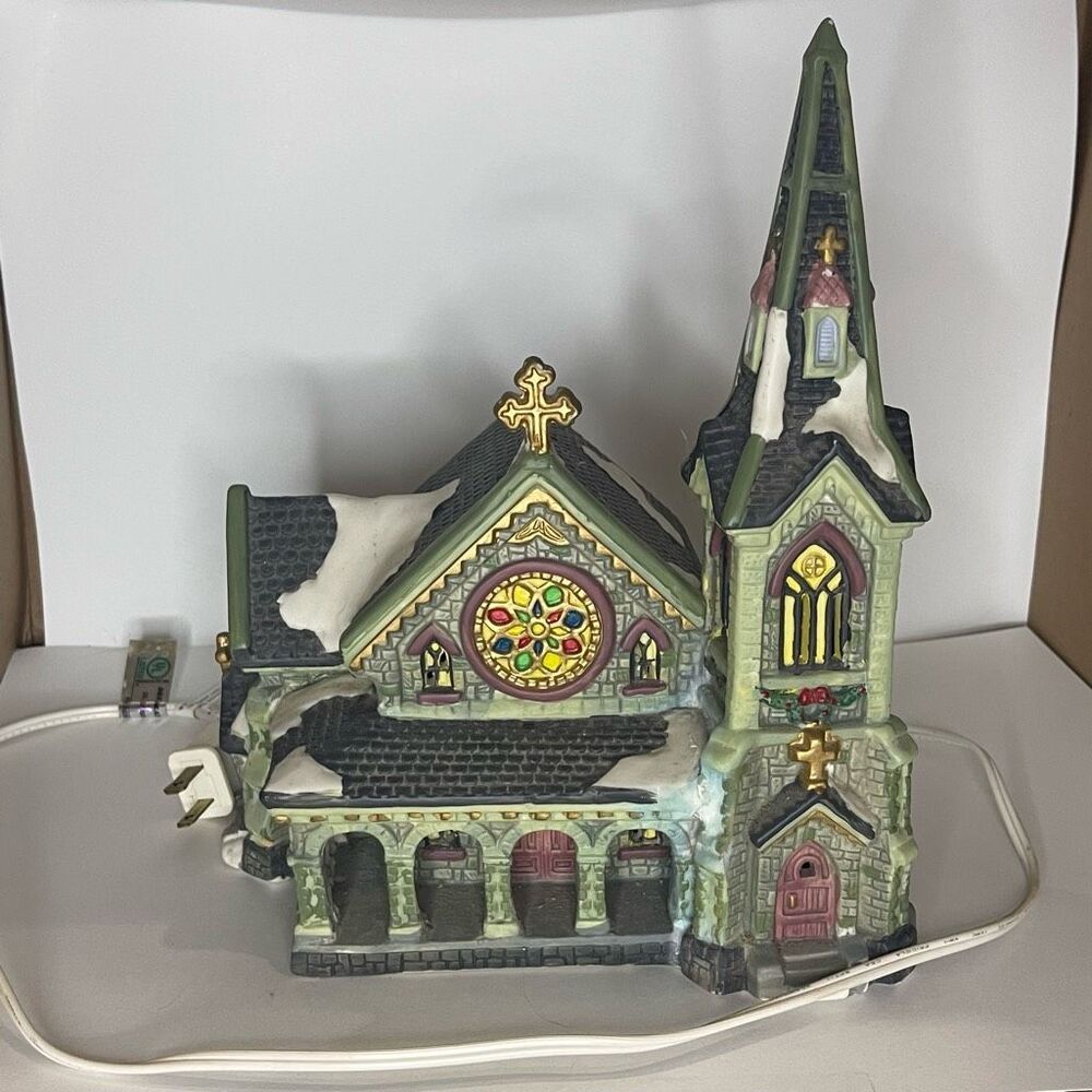 2002 Christmas Streets Church Collection Porcelain House Lighted Window